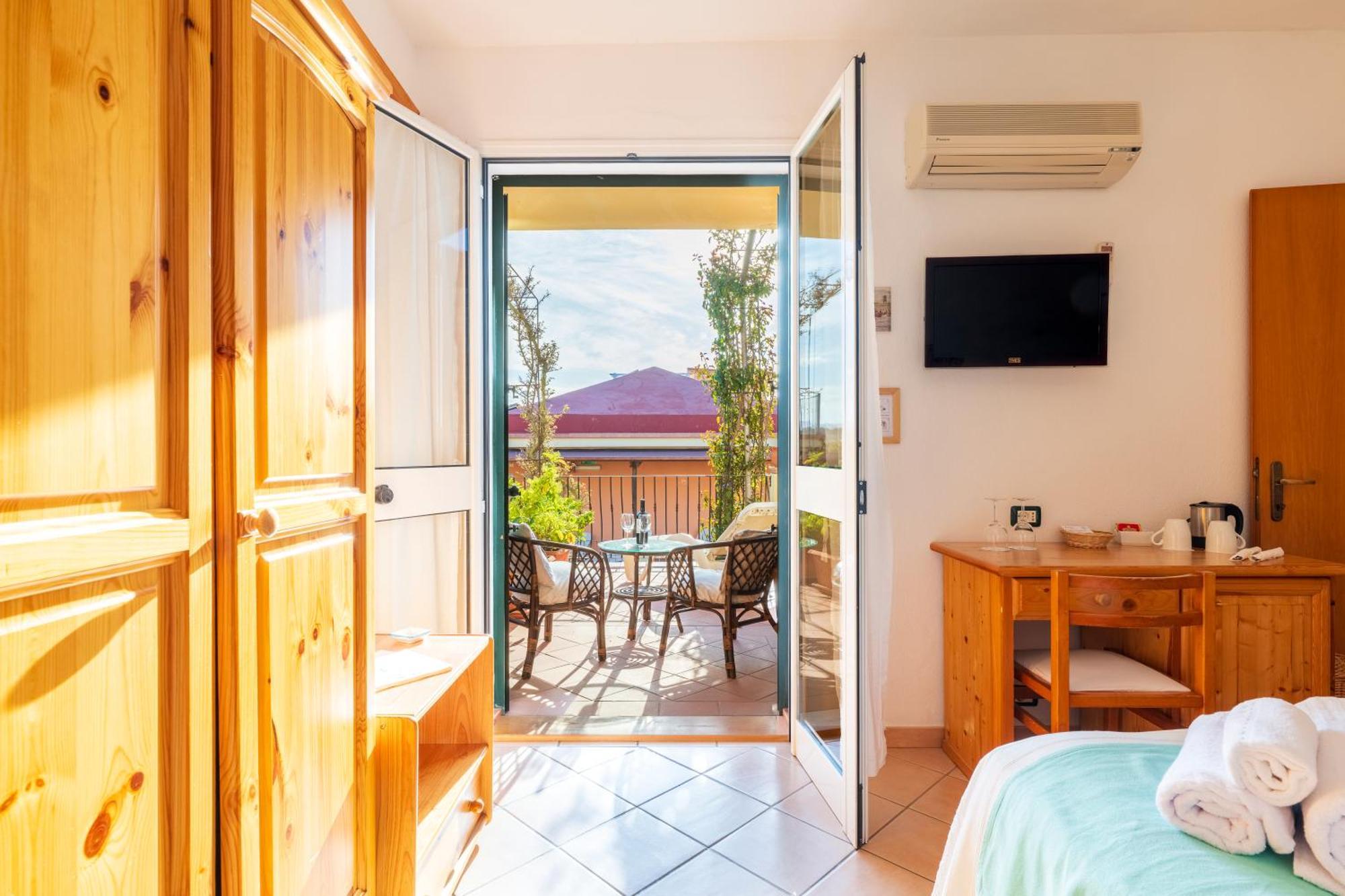 Hotel Domus De Janas Sul Mare Bari Sardo Esterno foto