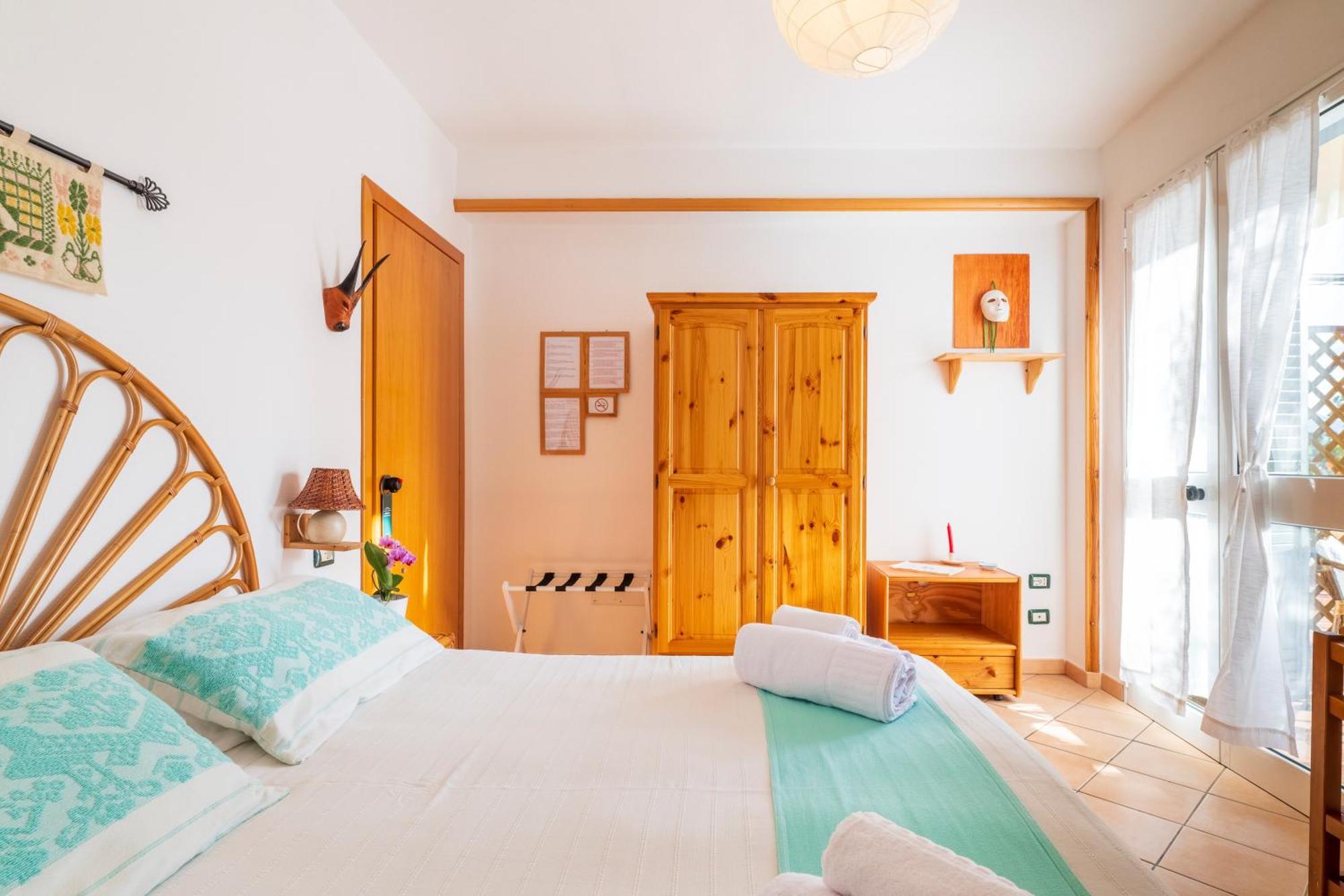 Hotel Domus De Janas Sul Mare Bari Sardo Esterno foto