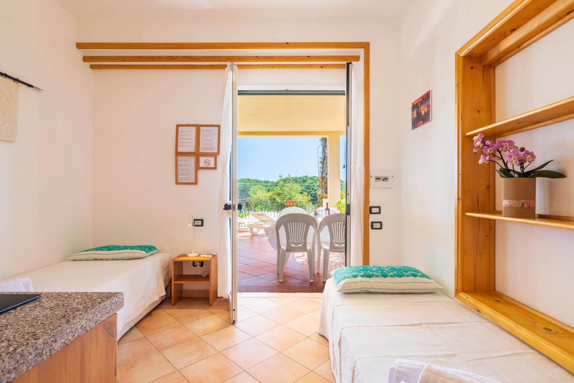 Hotel Domus De Janas Sul Mare Bari Sardo Esterno foto