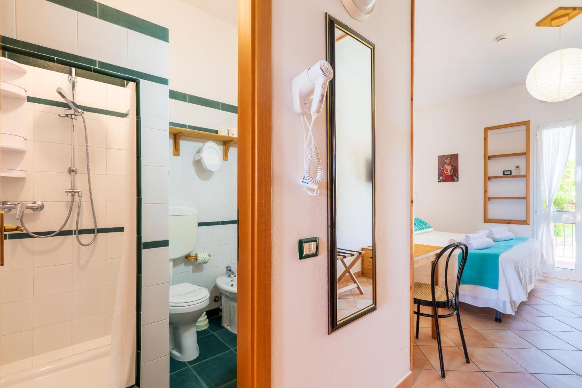 Hotel Domus De Janas Sul Mare Bari Sardo Esterno foto