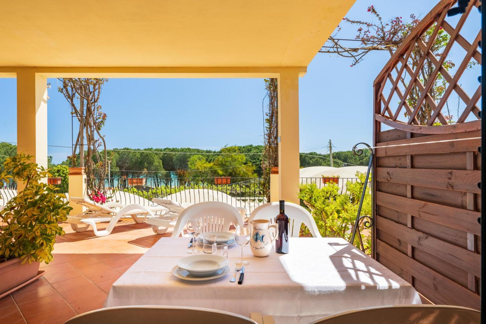 Hotel Domus De Janas Sul Mare Bari Sardo Esterno foto