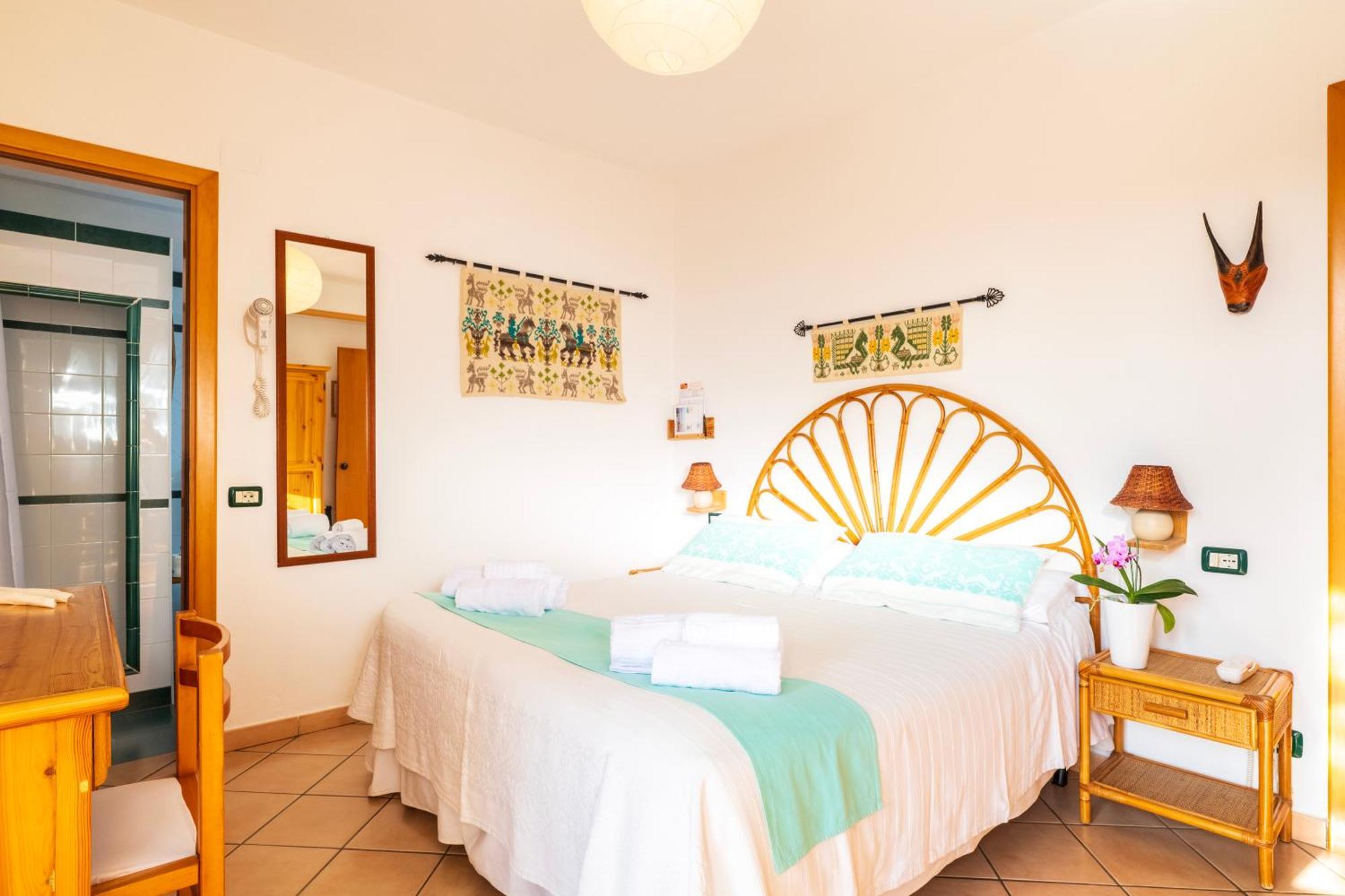 Hotel Domus De Janas Sul Mare Bari Sardo Esterno foto