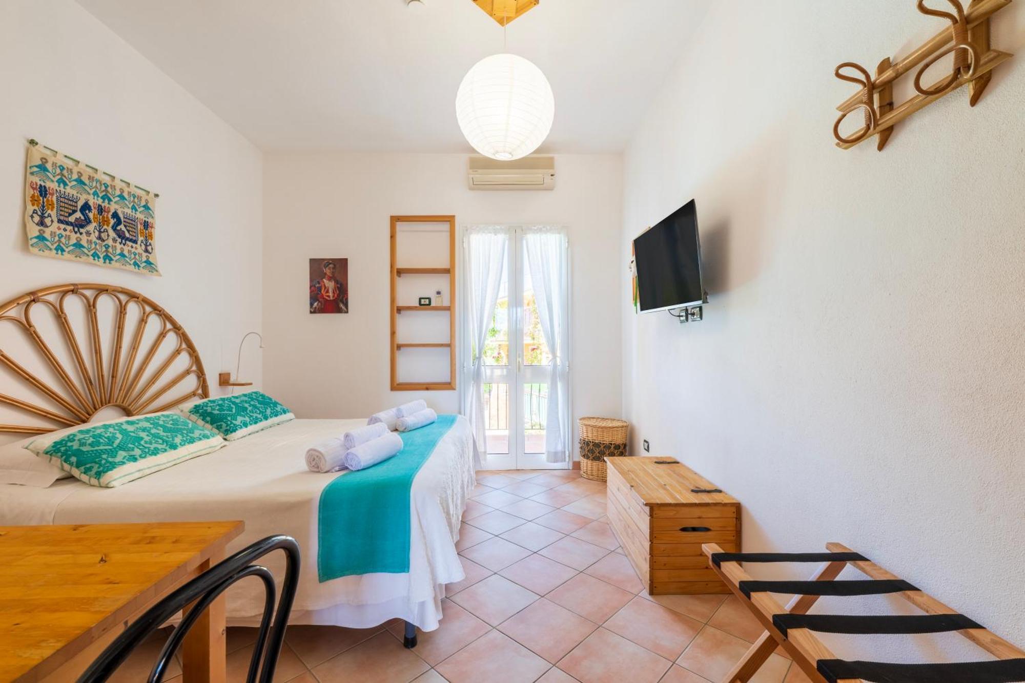 Hotel Domus De Janas Sul Mare Bari Sardo Esterno foto