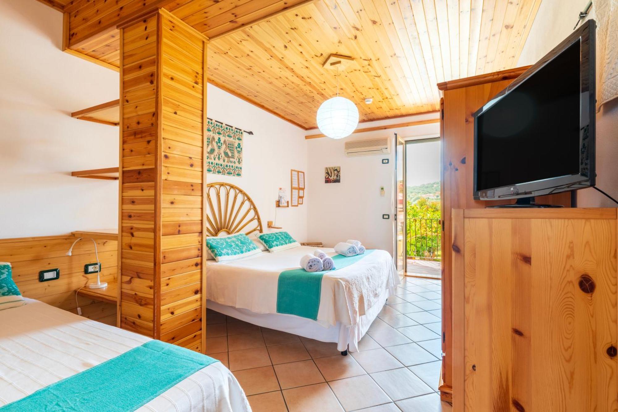 Hotel Domus De Janas Sul Mare Bari Sardo Esterno foto