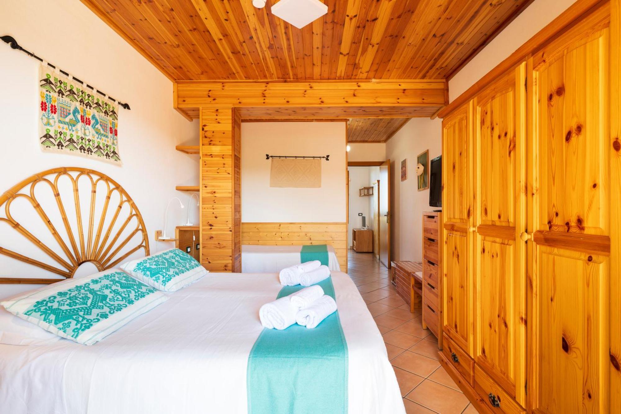 Hotel Domus De Janas Sul Mare Bari Sardo Esterno foto