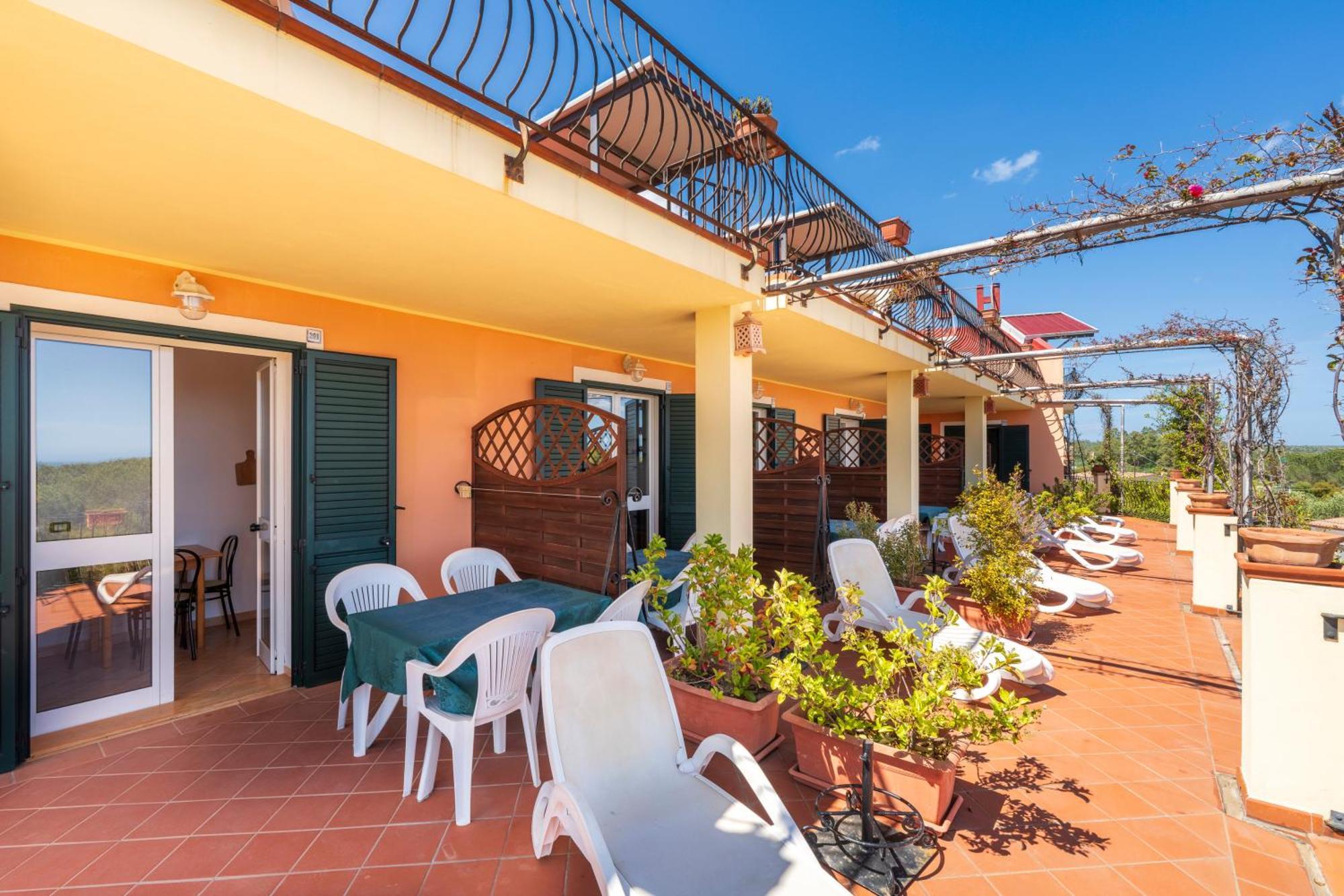 Hotel Domus De Janas Sul Mare Bari Sardo Esterno foto